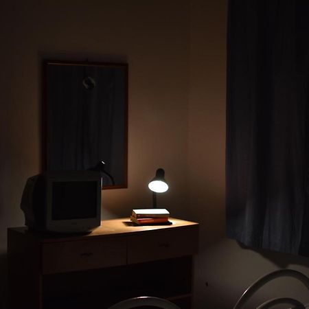 Private Apartment At Guest House Hektor & Aferdita Влёра Экстерьер фото