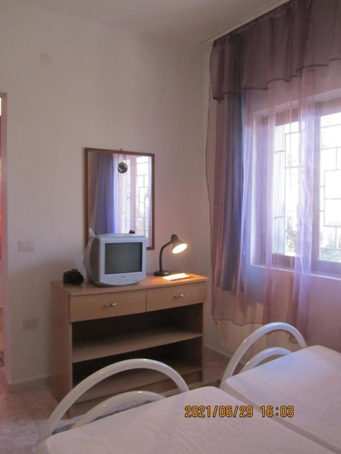 Private Apartment At Guest House Hektor & Aferdita Влёра Экстерьер фото